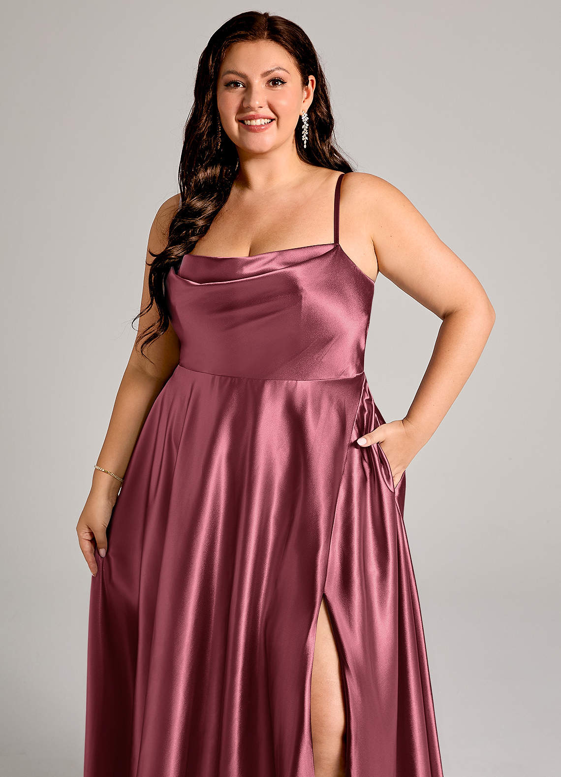 Azazie Elle Suknie dla druhen Linia A z kieszeniami Metaliczny satynowy Do ziemi Sukienka image11