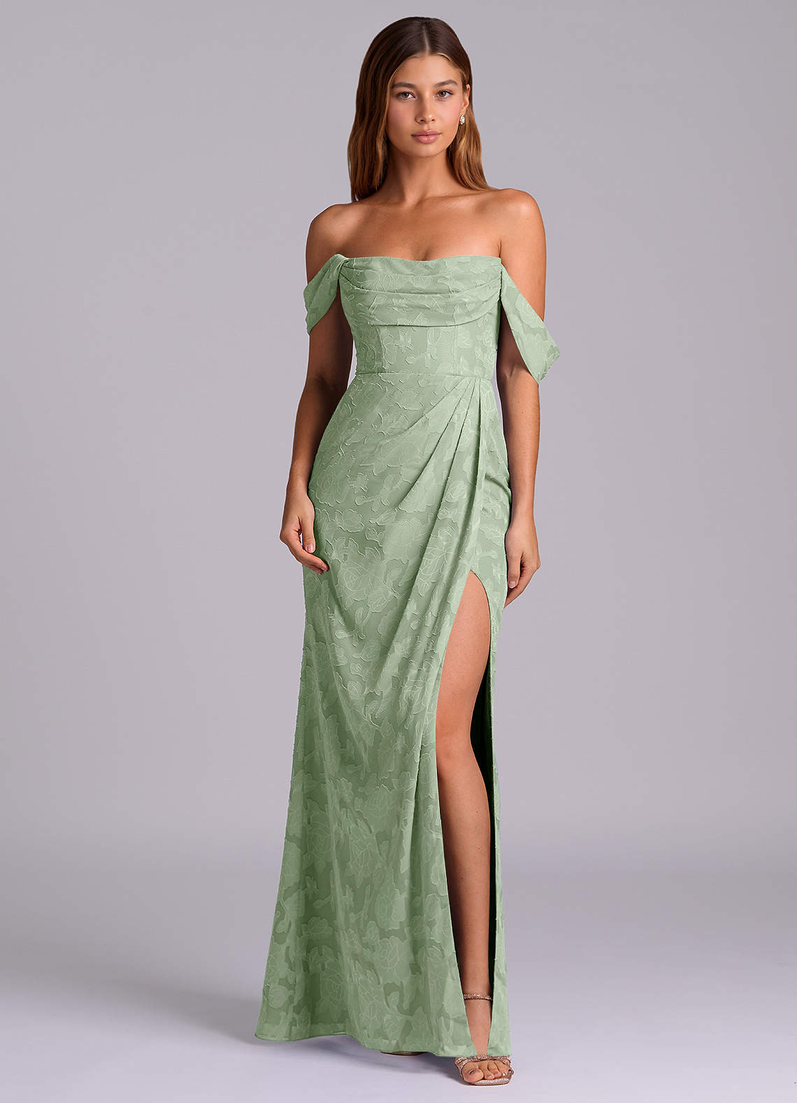 Azazie Johana Robes de demoiselle d'honneur Robe Sirène Convertible en Blumen-Burnout Épaule décolletée Vert Sauge image2