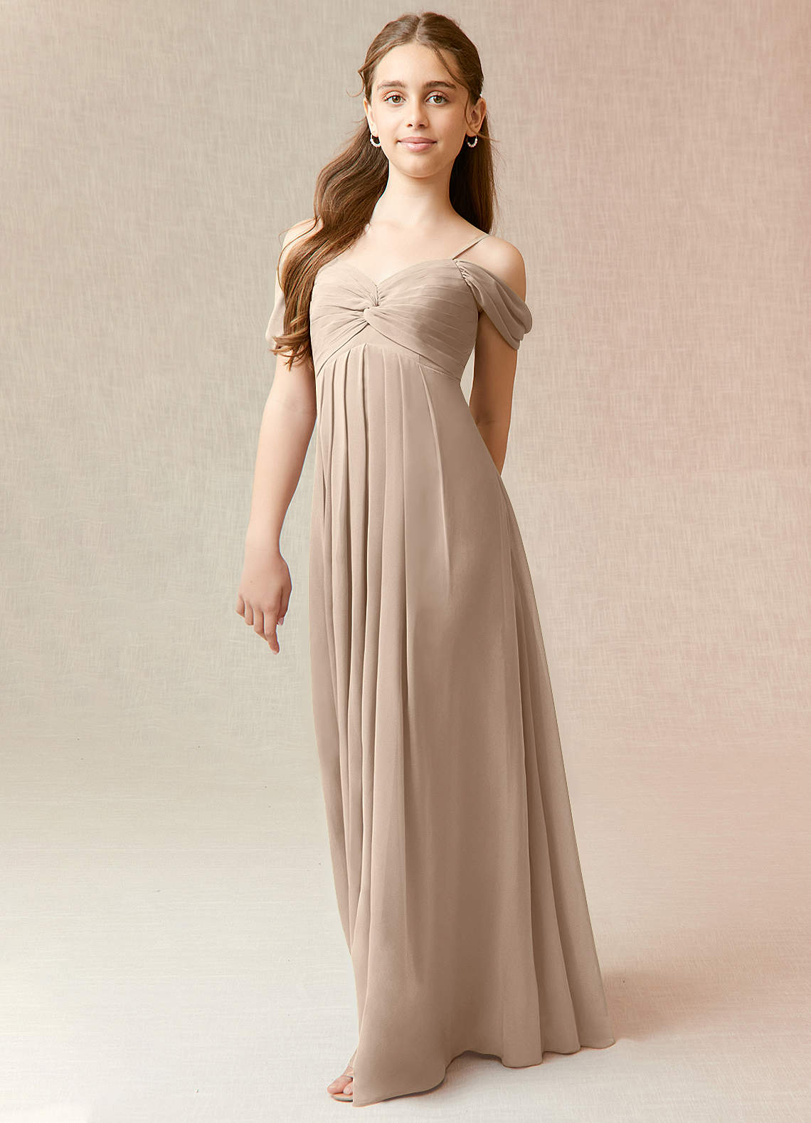 Azazie Kaitlynn Junior Vestido de Gris Pardo de Gasa de Corte en A con Vestidos sin tirantes image1