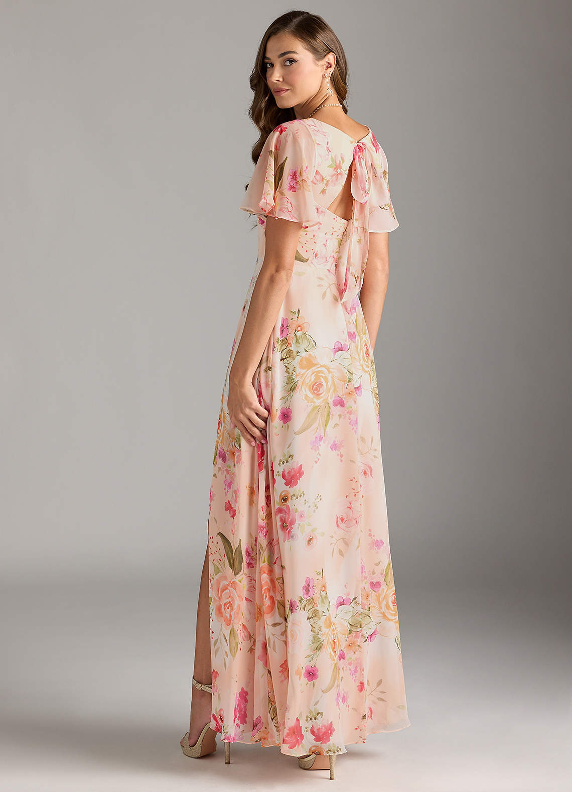 Azazie Kimber Abiti da Damigella Abito A-Line in Chiffon con Maniche a Volant Abstract Bouquet Floral image6