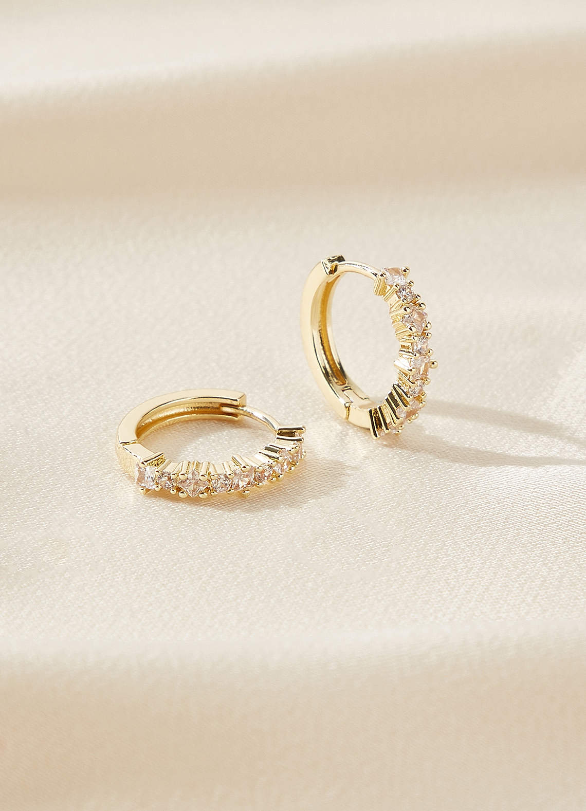 front Orecchini a cerchio con strass