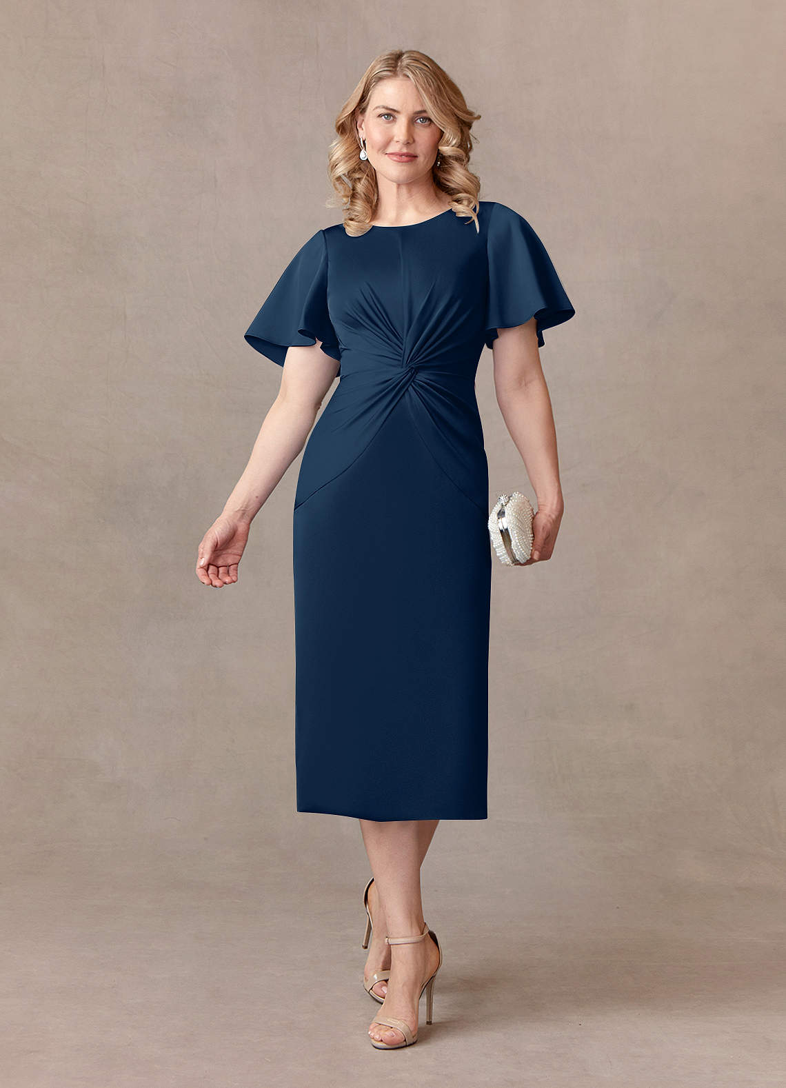 Azazie Everlyn vestidos de madre de la novia Vestido de Azul Marino Oscuro de Satén Elástico de Recto con Plisado image1