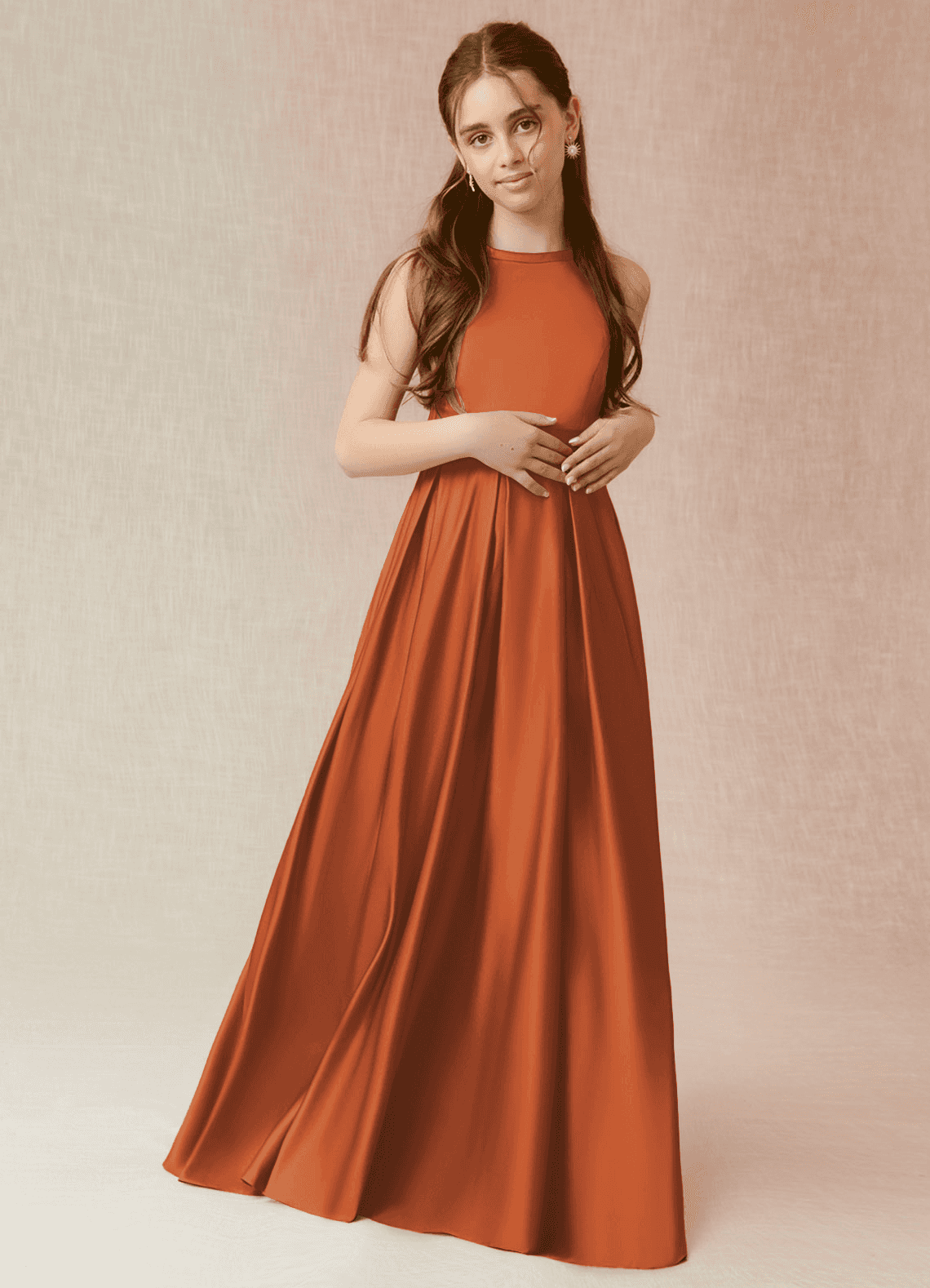 Azazie Arianthe Junior Vestido Canela de Cetim elástico de Linha A com com bolsos image1