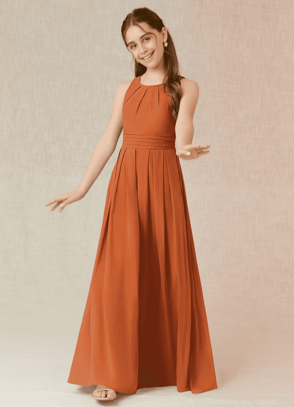 Azazie Bibiane Junior Vestido Canela de Chiffon de Linha A com Plissado image3