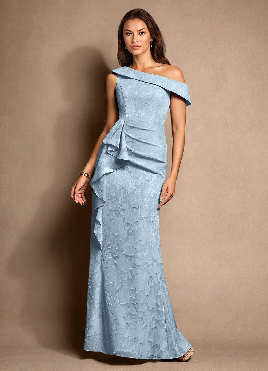 Azazie Hamptons vestidos de madre de la novia Vestido de Azul Cielo de Devorado Floral de Corte En A con Plisado image1