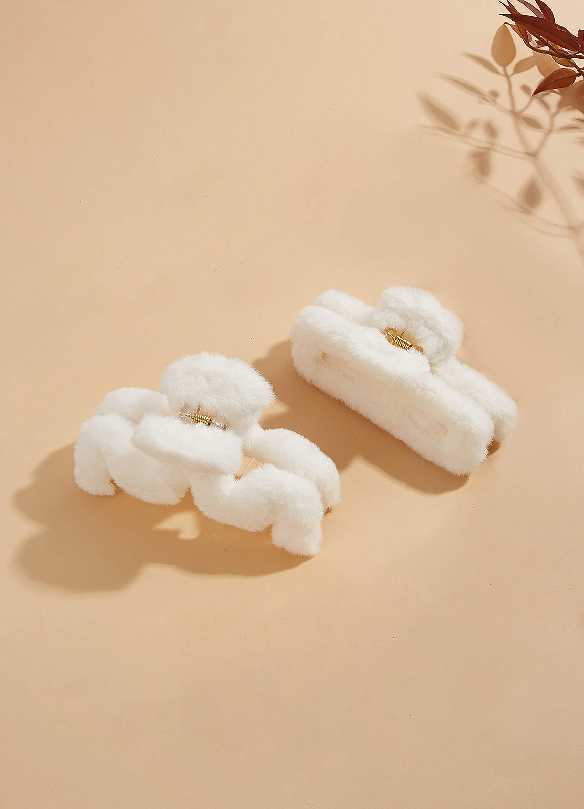 front Geometry Faux Fur Claw Clip Set