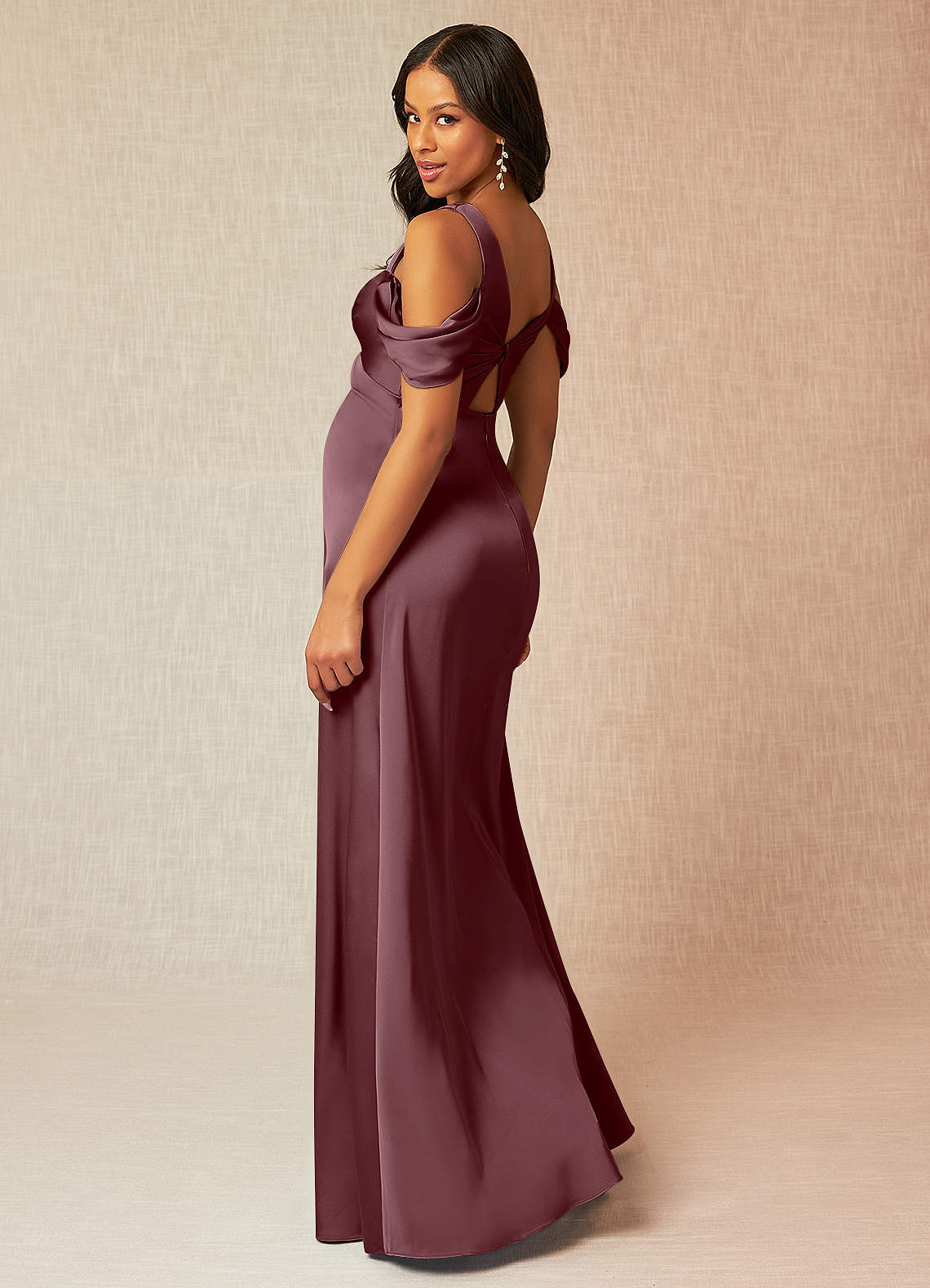 Azazie Rhea Brautjungfernkleider für Schwangere A-Linie Schulternfrei Gefaltet Stretch-Satin Bodenlänge Kleid image4