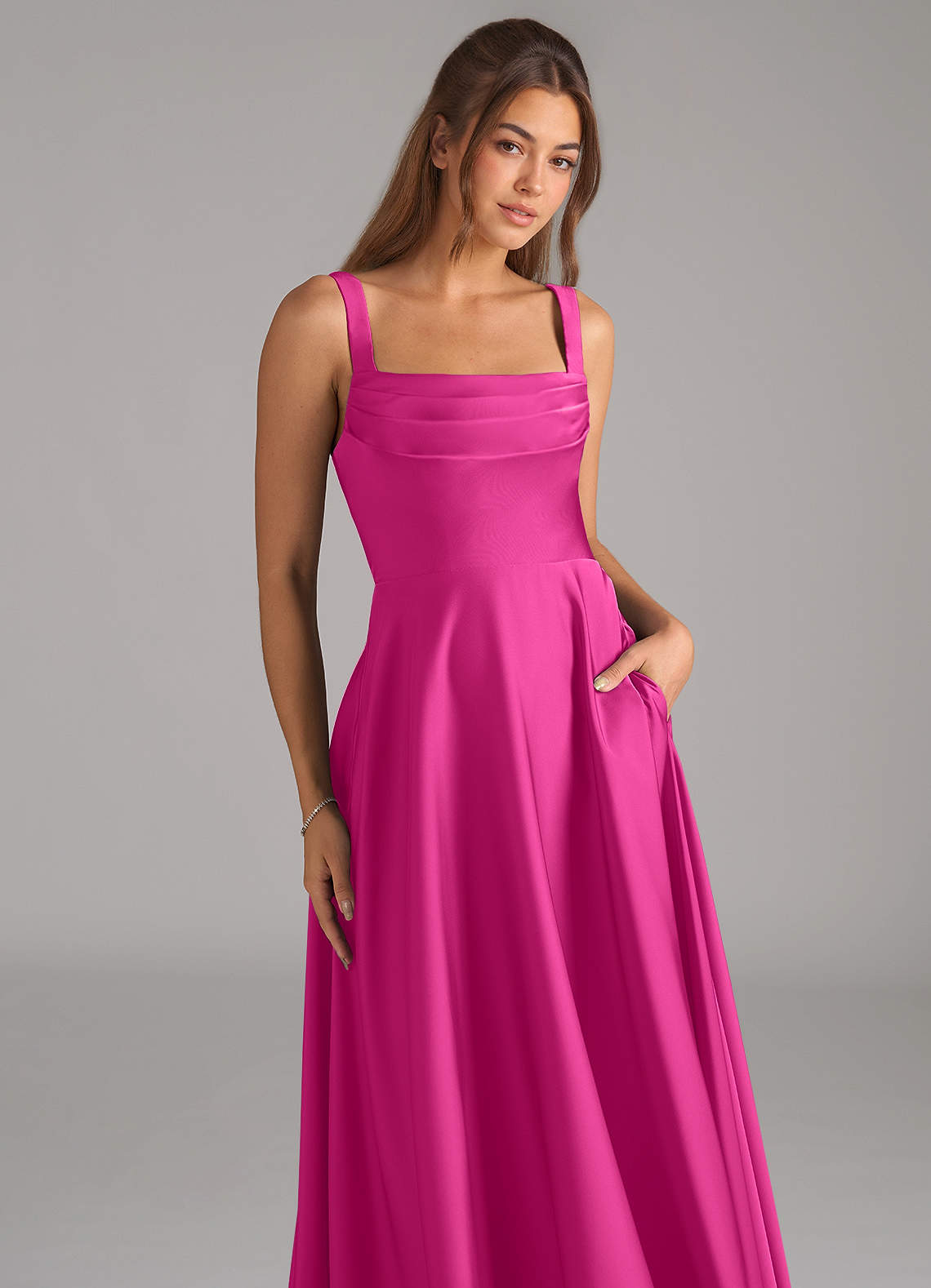 Azazie Shaude Robes de demoiselle d'honneur Robe Trapèze en Satin extensible Plissée Fuchsia image1