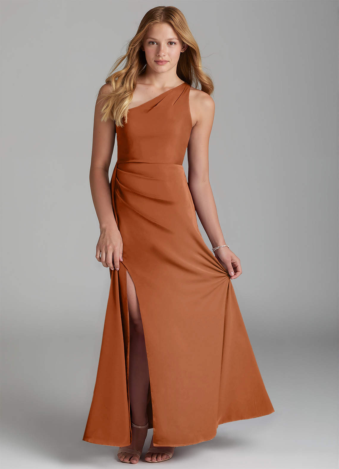 Azazie Maron Junior Robe Trapèze en Satin extensible Plissée Cuivre image1