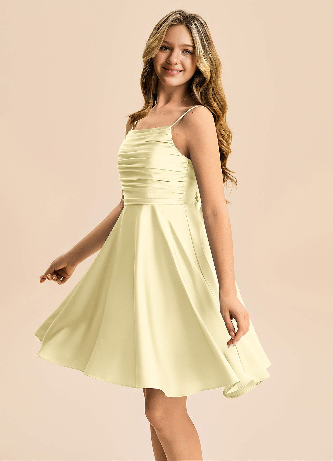 Azazie Miko Junior Vestido de Sorbete De Limón de Satén Elástico de Corte en A con Plisado image6