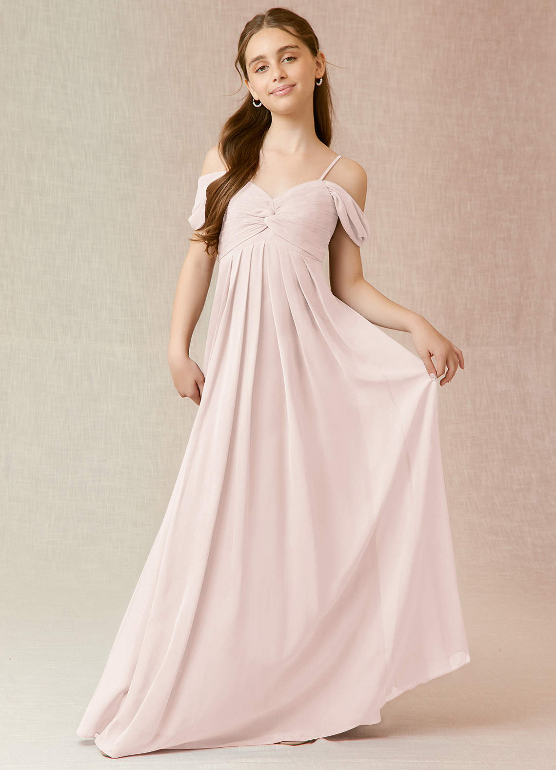 Azazie Kaitlynn Junior Vestido de Pétalo De Rosa de Gasa de Corte En A con Vestidos sin tirantes image1