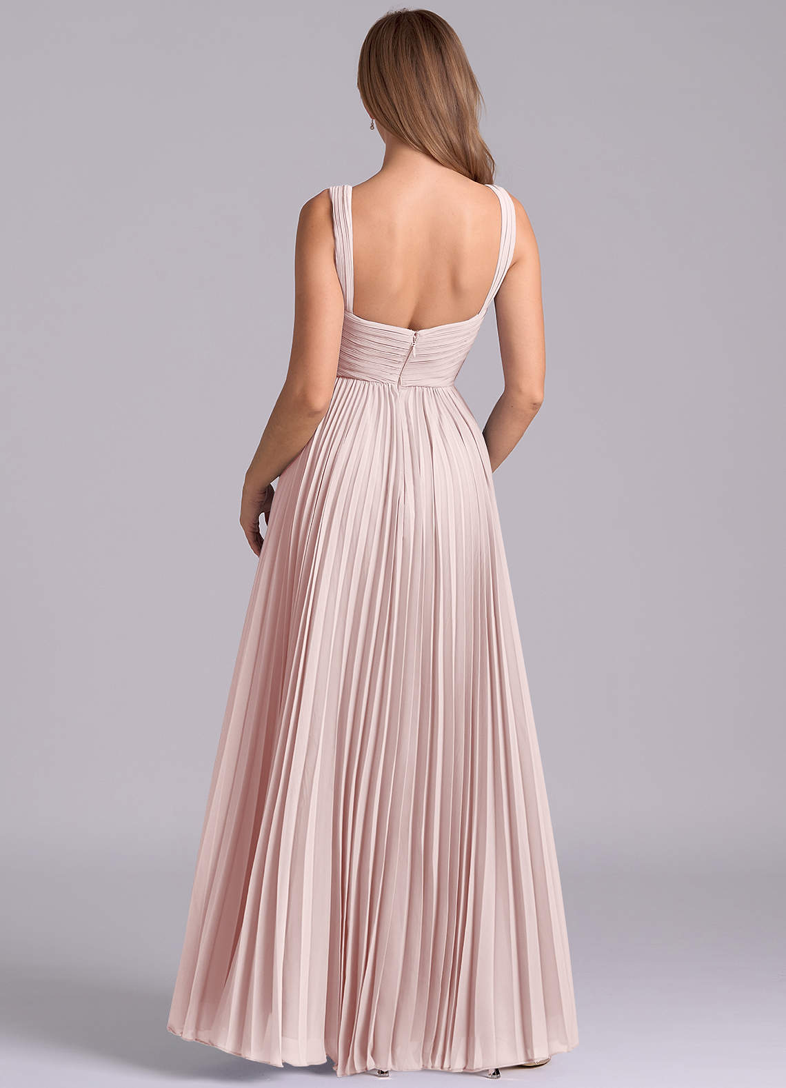 mina pink dress Pink is the loveliest color Would you wear pink to your mehndi?