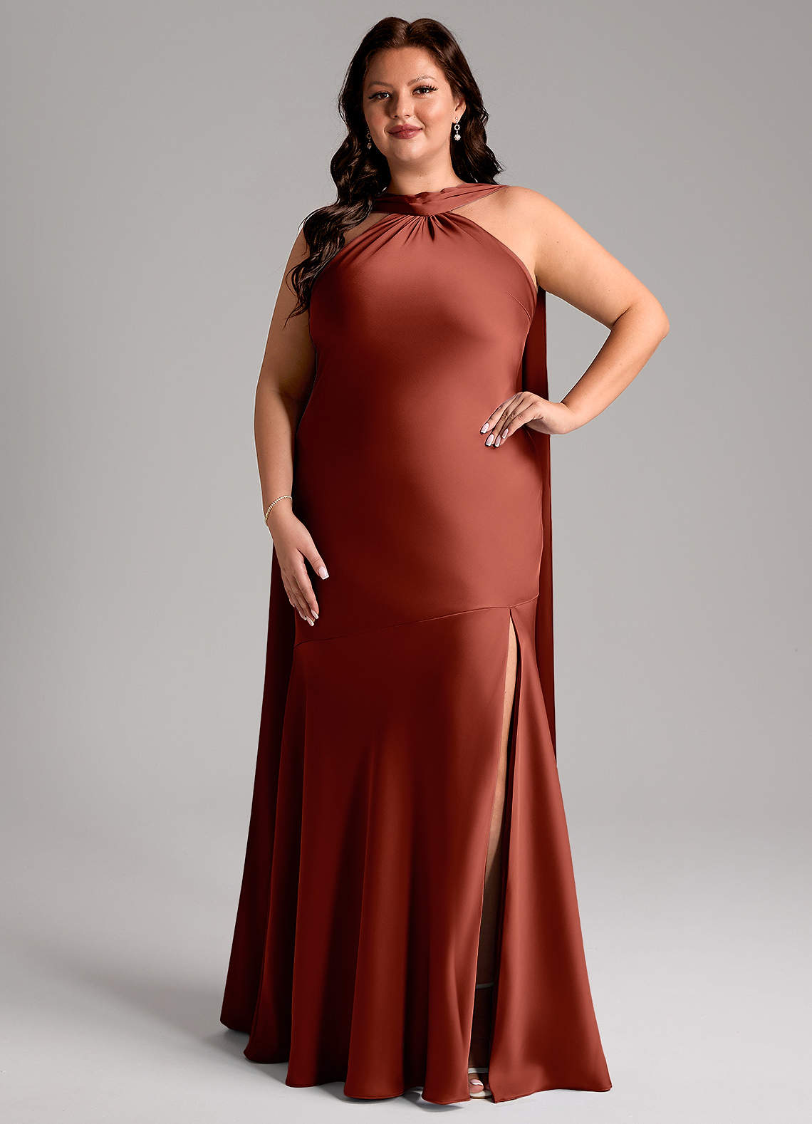 Azazie Kinsley Vestidos de madrinha de casamento Vestido Terracota de Cetim elástico de sereia com Fenda Lateral image6