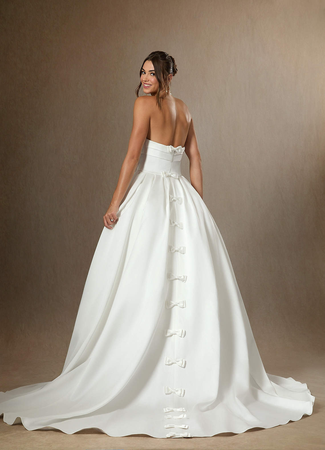 Azazie Desarae Vestidos de novia Vestido de Diamante Blanco de Satén de doble cara de Corte Princesa con Sin tirantes image1