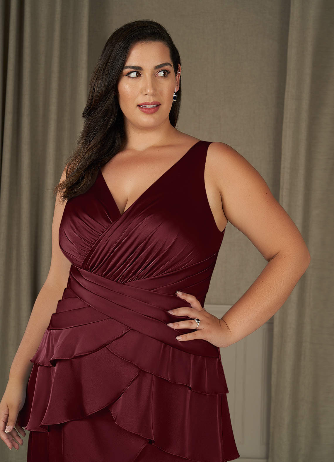 Azazie Viola Abiti per la Madre della Sposa Abito A-Line in Raso Elasticizzato Plissettato Cabernet image8