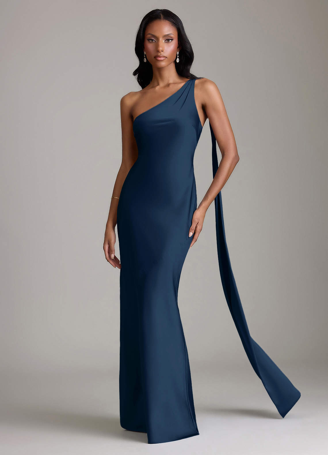 Azazie Juniper Vestidos de madrinha de casamento Vestido Azul Marinho de Cetim elástico de sereia com Um ombro image3