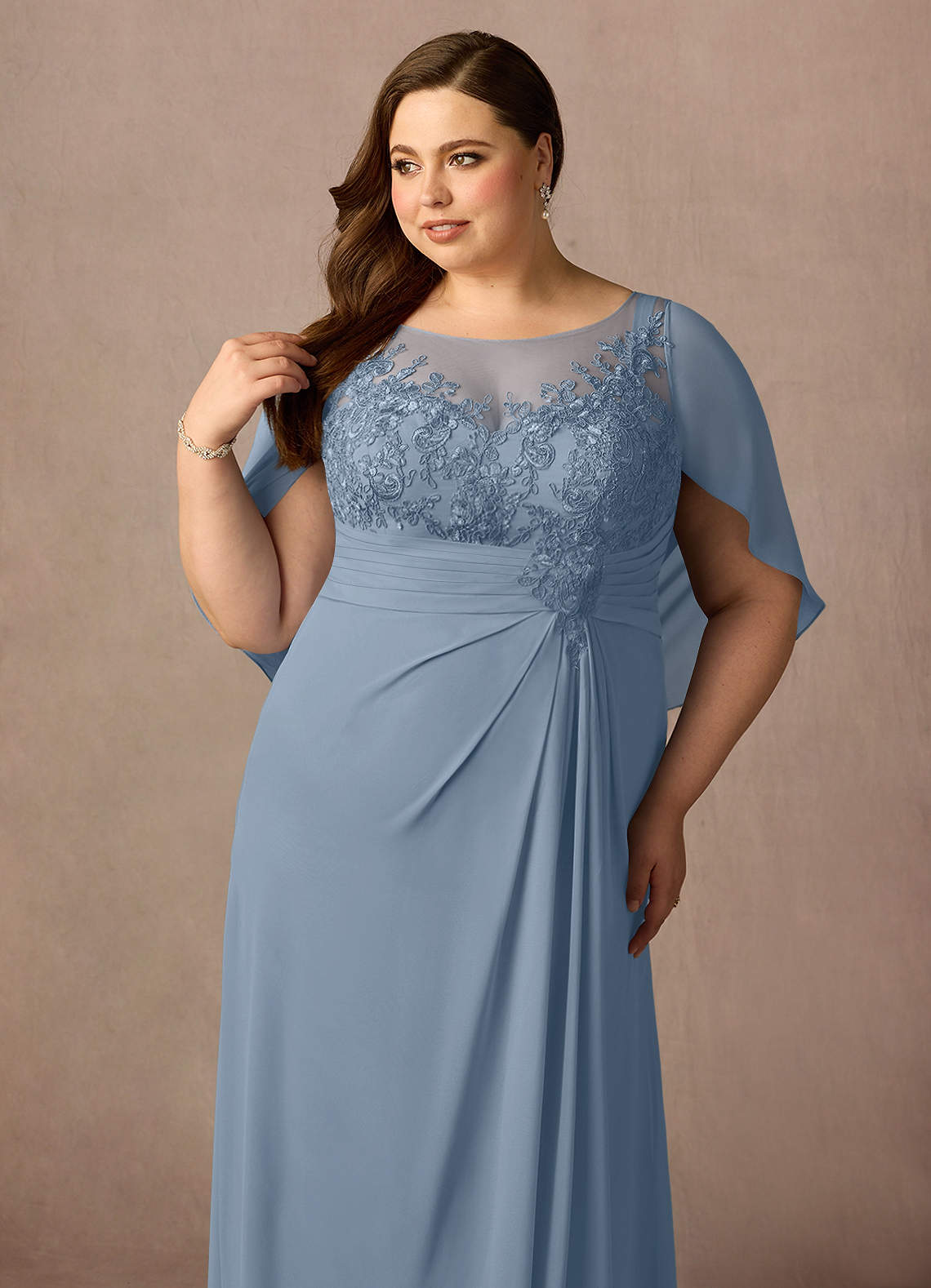 Azazie Hera vestidos de madre de la novia Vestido de Azul Polvoriento de Gasa de Corte En A con Capa de encaje image10