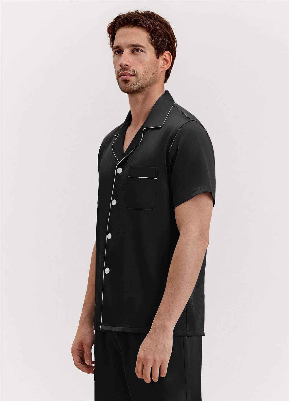 front Herrpyjamasset med korta ärmar i satin