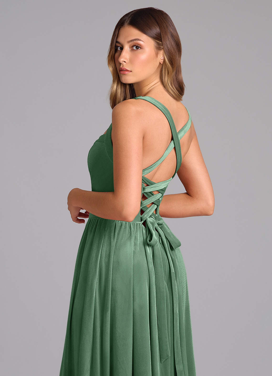 Azazie Francis Robes de demoiselle d'honneur Robe Trapèze en velours Corset Eucalyptus image1