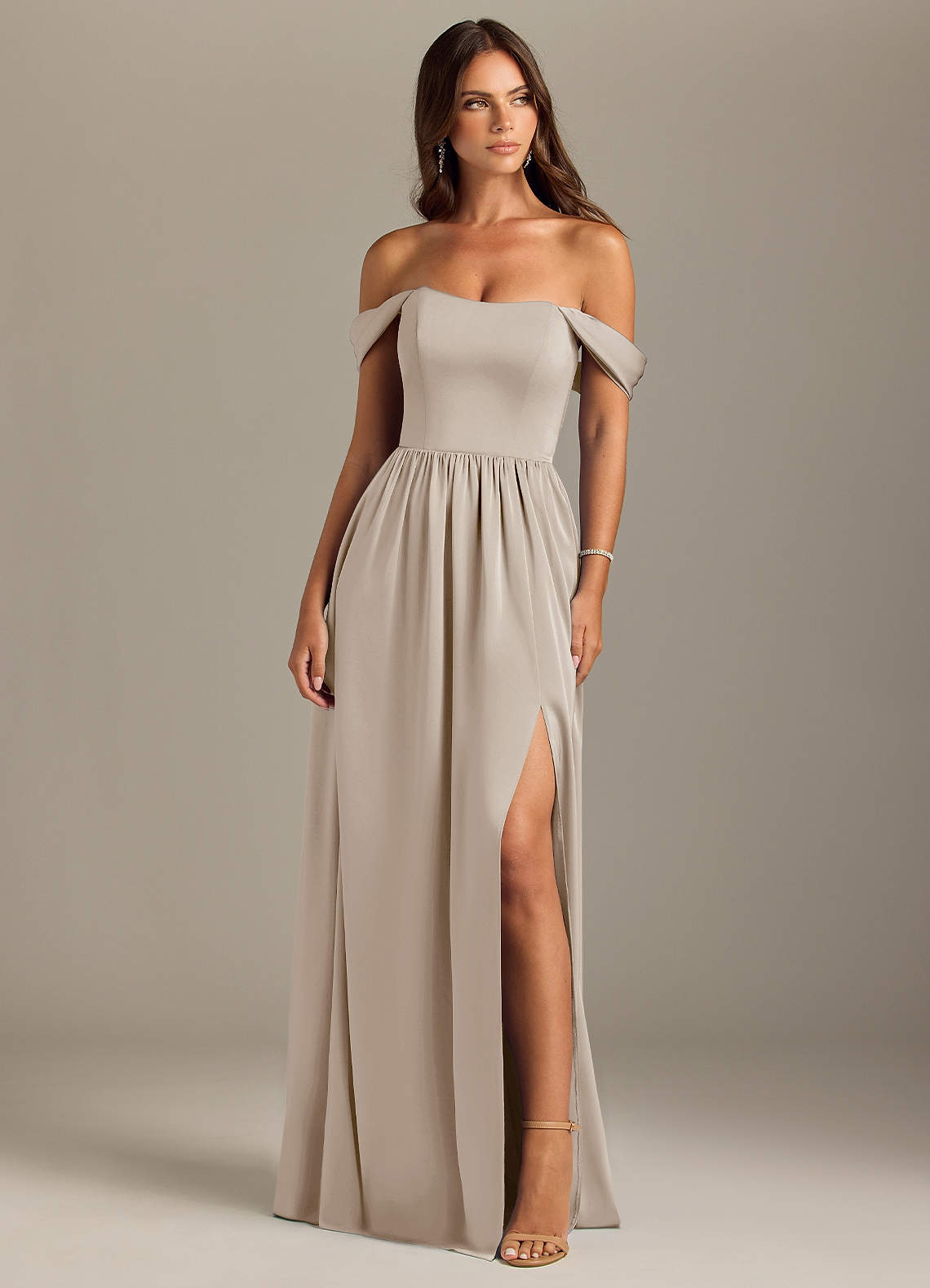 Azazie Calianna Brautjungfernkleider Wandelbar A-Linie Schulterfrei Stretch-Satin Kleid Frost image1