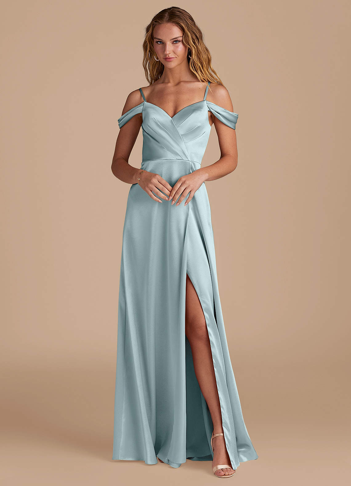 Azazie Ocean Robes de demoiselle d'honneur Robe Trapèze en Satiné métallisé Épaule décolletée Brume image1
