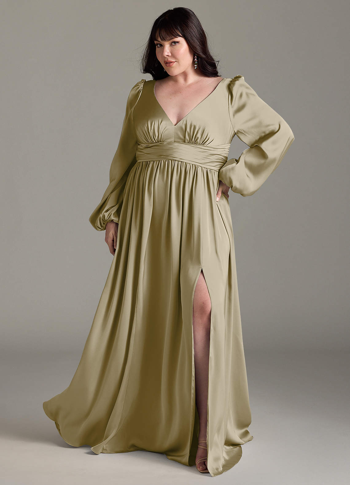 Azazie Norah Robes de demoiselle d'honneur Robe Trapèze en Satin extensible Vert Mousse image1