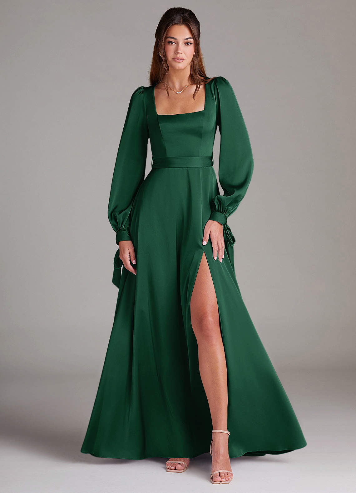 Azazie Leonia Vestidos de damas de honor Vestido de Verde Oscuro de Satén Elástico de Corte en A con Manga larga image1
