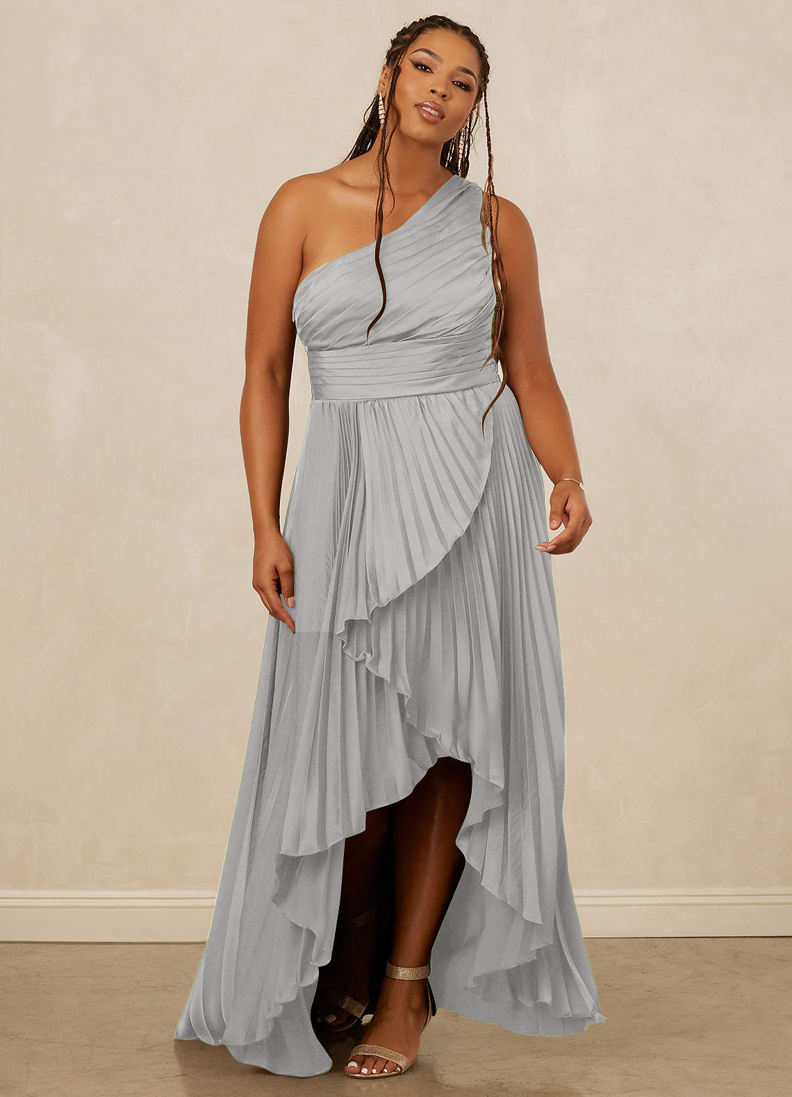 Christian Siriano Bridal for Azazie 1008 Robes de demoiselle d'honneur Robe Trapèze en Satin extensible Ue épaule Argent image1