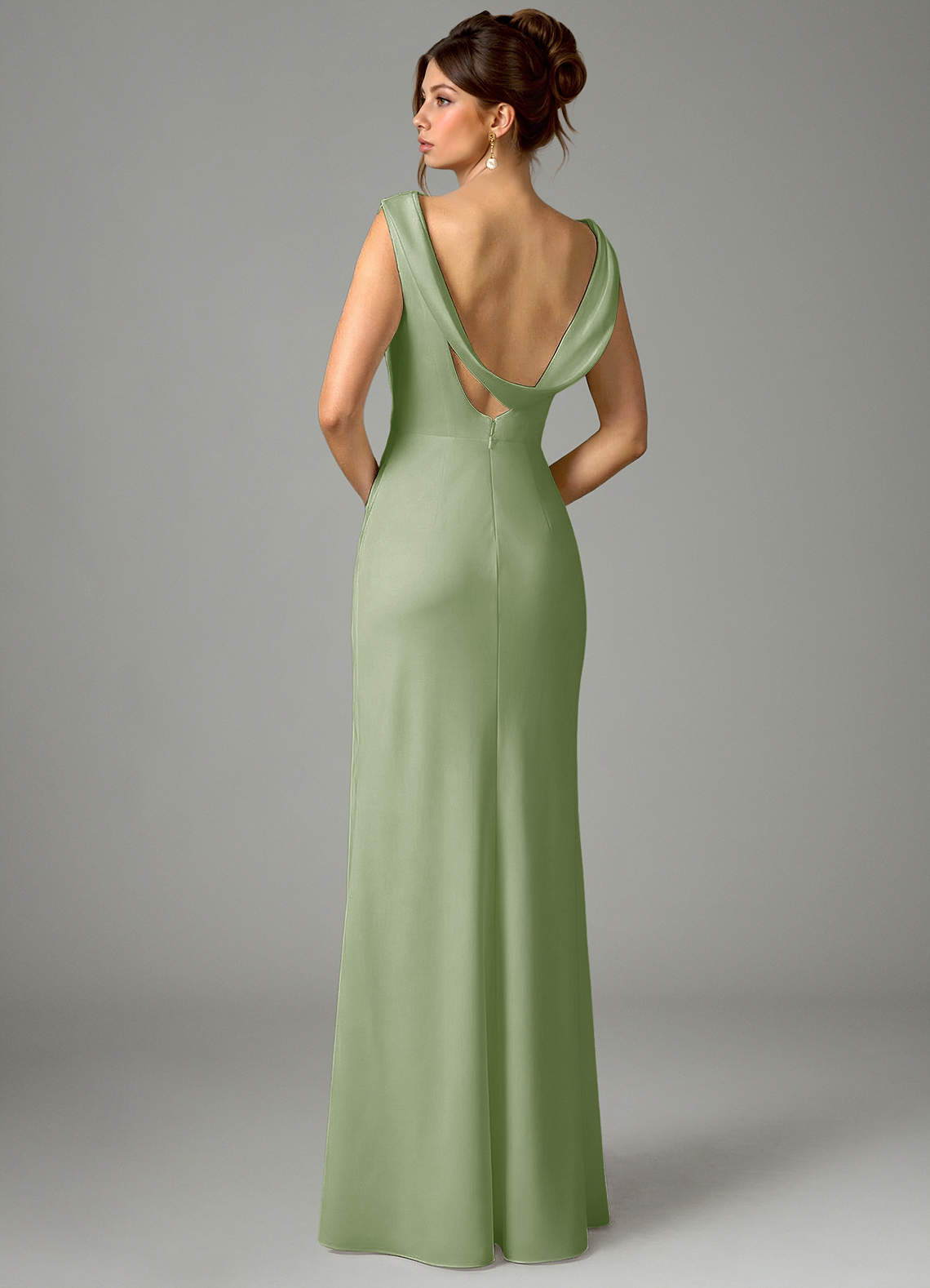 Azazie Kieryn Robes de demoiselle d'honneur Robe Sirène en Satin extensible Plissée Vert Sauge image5