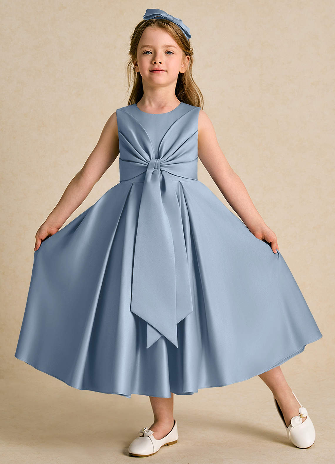Azazie Lady vestidos de niña de las flores Vestido de Azul Polvoriento de Satin Mate de Corte En A con Plisado image1