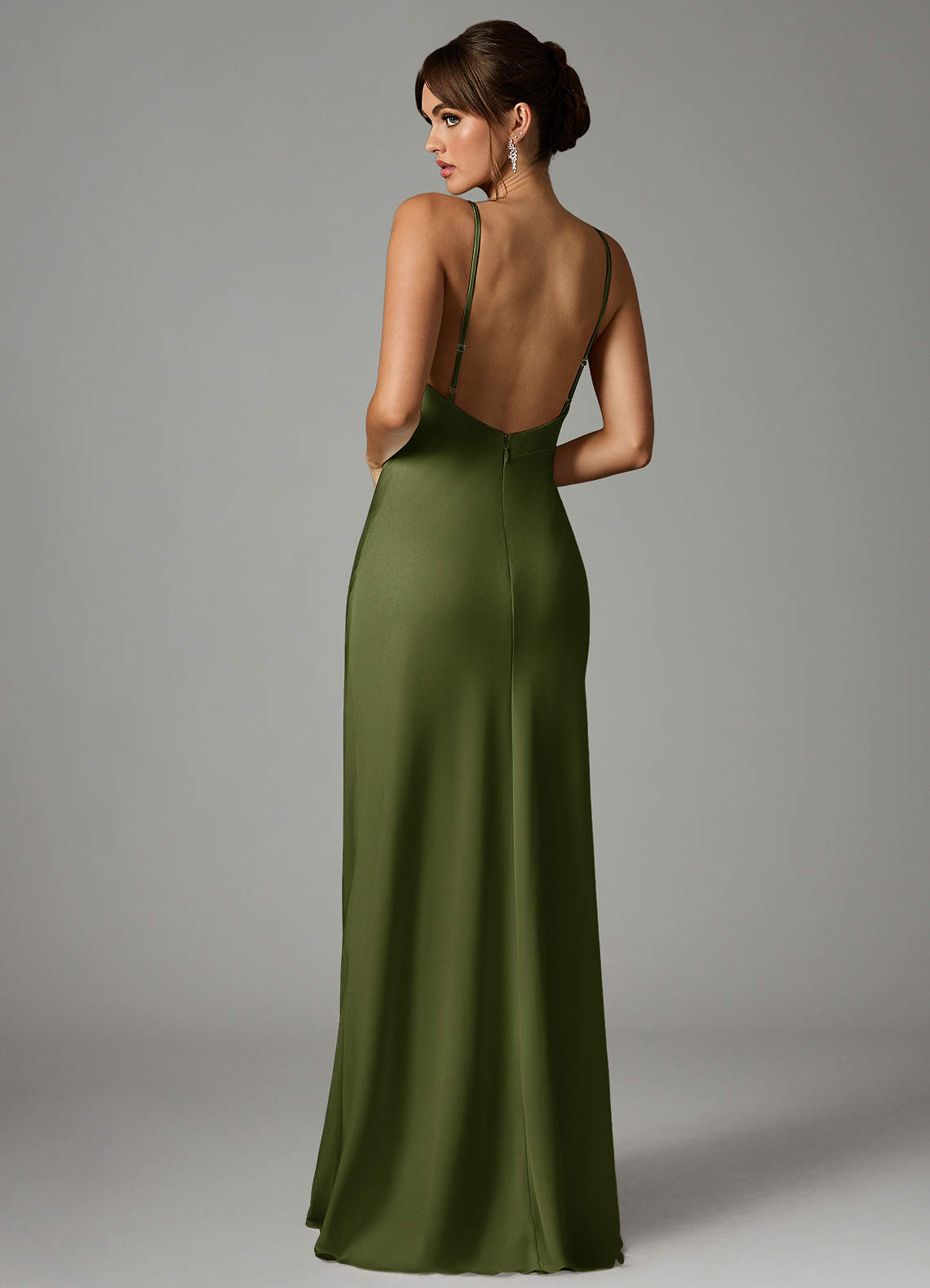 Azazie Stefania Robes de demoiselle d'honneur Robe Trapèze en Satin extensible Olive image1