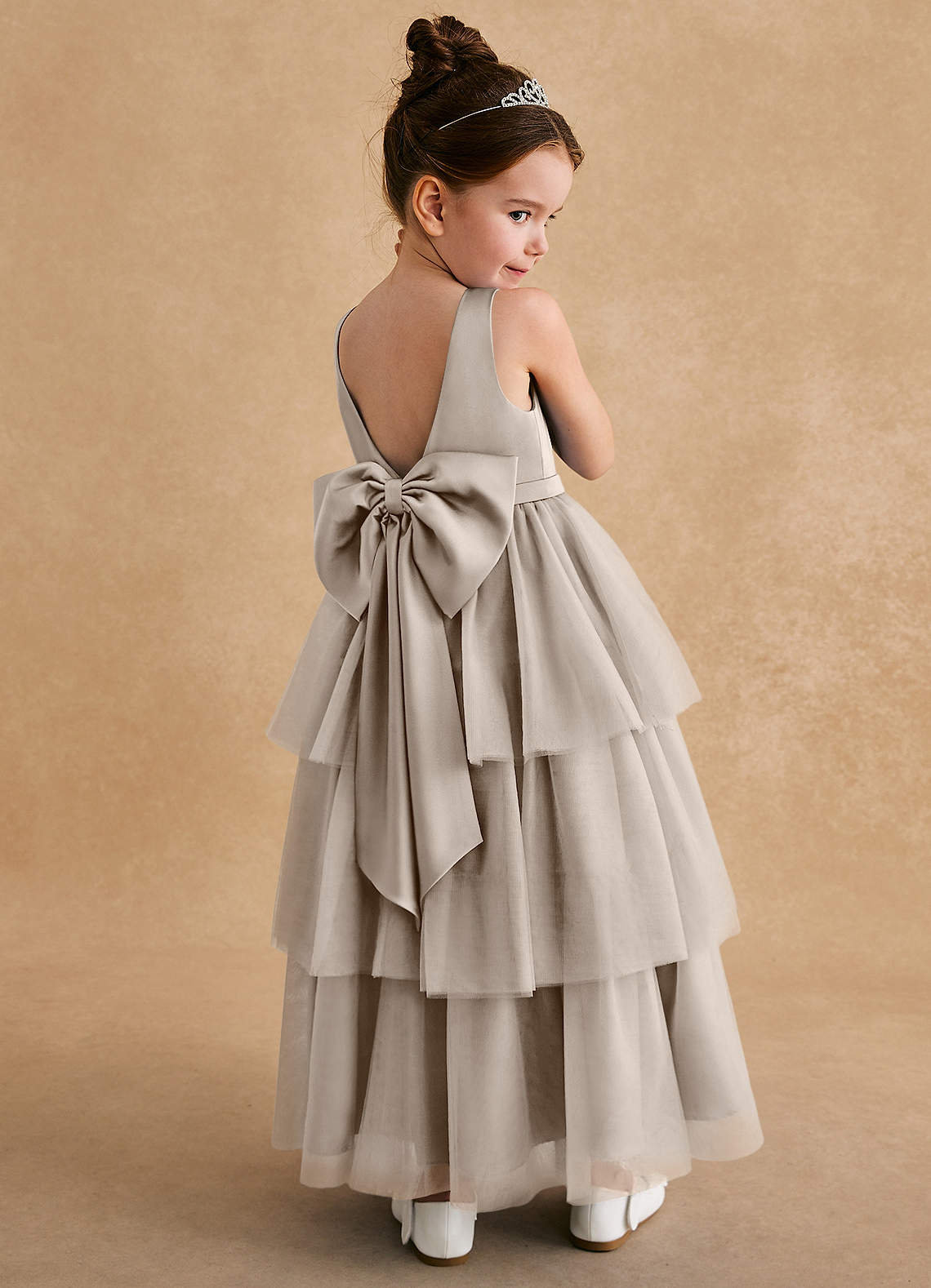 Azazie Megallie Robe Demoiselle D'honneur Fillette Robe Trapèze en Tulle Arc Givre image1