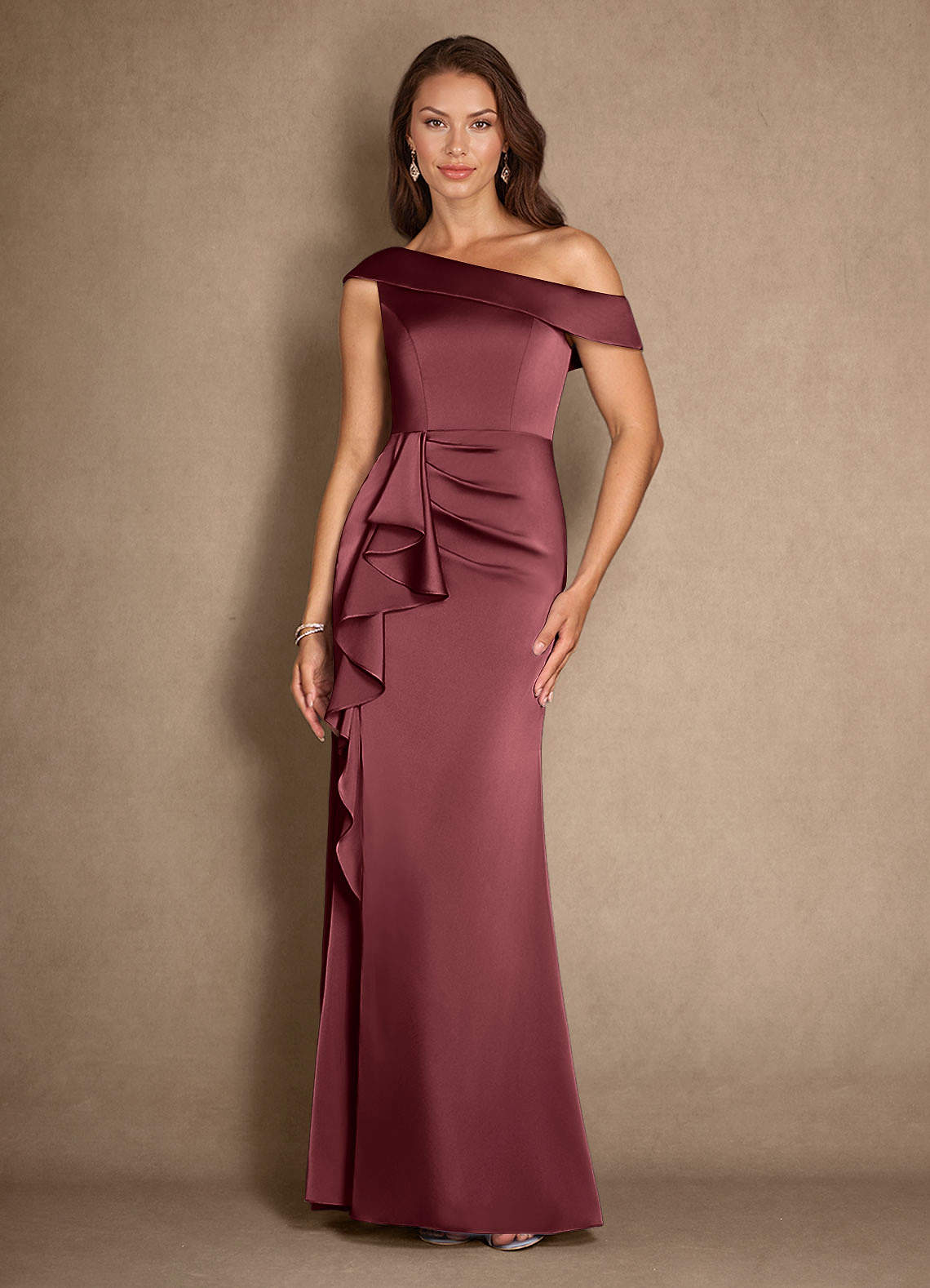 Azazie Hamptons Abiti per la Madre della Sposa Abito A-Line in Raso Elasticizzato Plissettato Merlot image1
