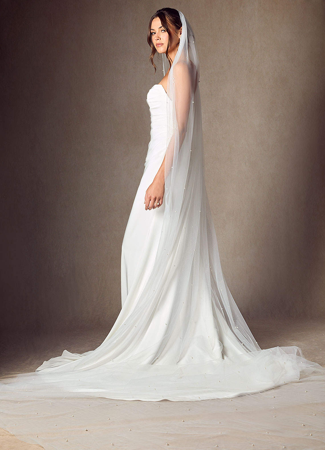 front Jenna Pearl Royal Cathedral Length Veil