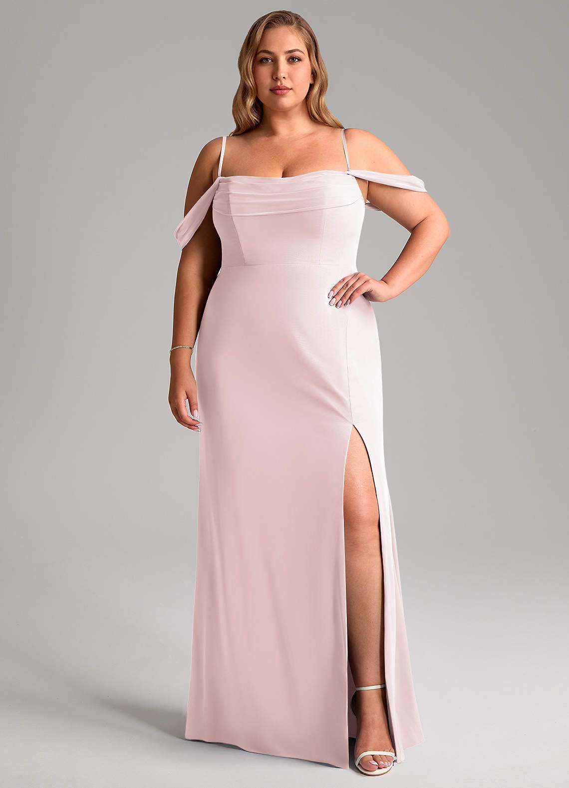 Azazie Saige Vestidos de madrinha de casamento Vestir Rosa Corado de Chiffon de Linha A com Fora do ombro image12