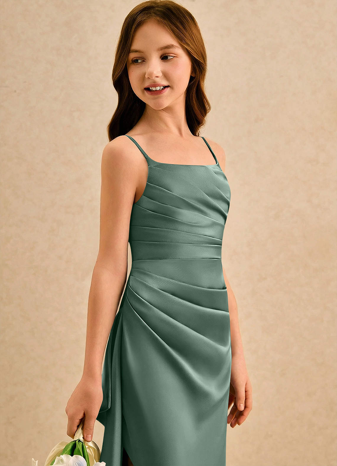 Azazie Cannoli Girls Formal Blumenmädchenkleider A-Linie Plissee Matte Satin Kleid Eukalyptus image5