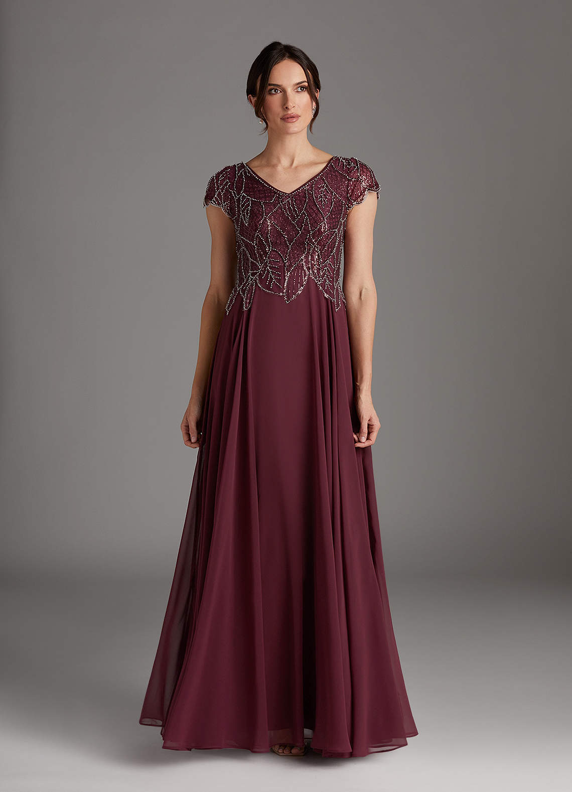 Azazie Eleanor vestidos de madre de la novia Vestido de Cabernet de Gasa de Corte En A con Lentejuela image1