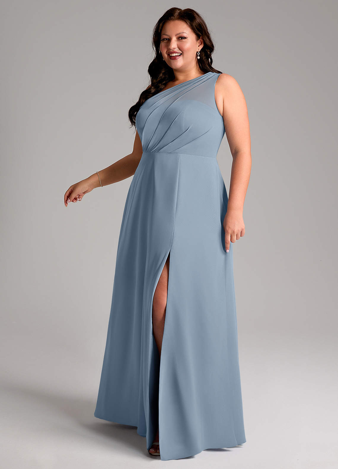 Azazie Phaedra Vestidos de damas de honor Vestido de Azul Polvoriento de Gasa de Corte en A con Hombro unilateral image5