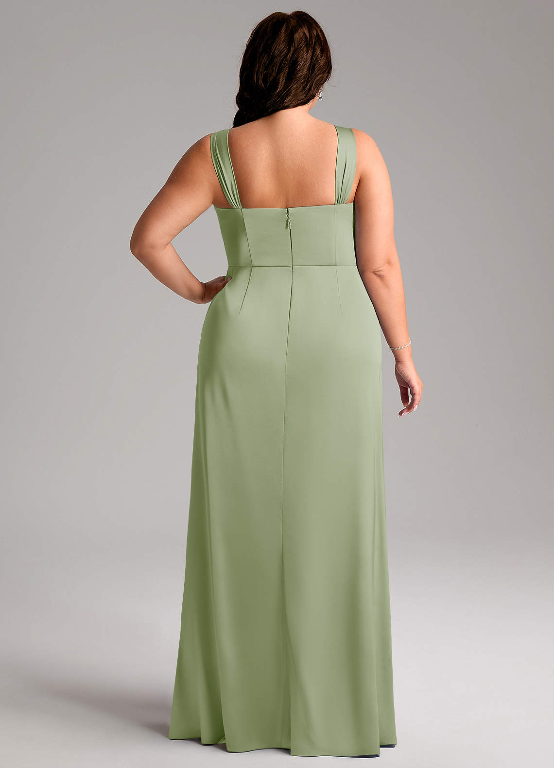 Azazie Denice Robes de demoiselle d'honneur Robe Fourreau en Satin extensible Plissée Vert Sauge image10