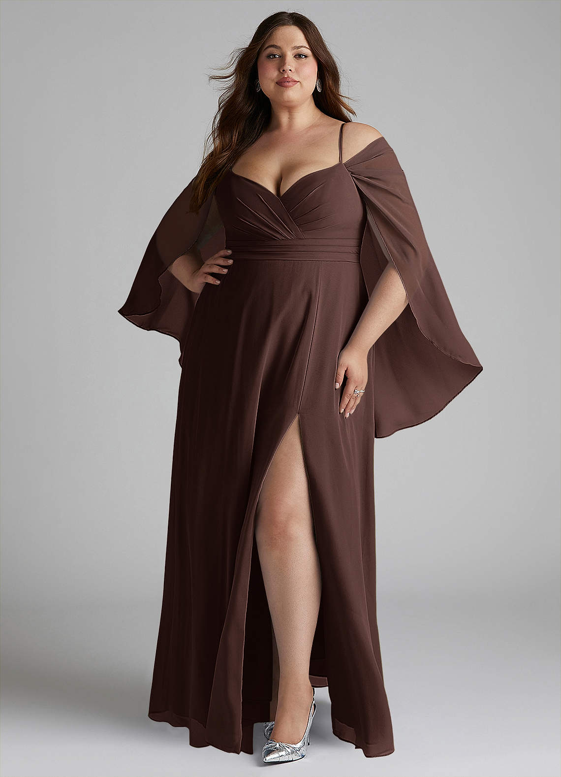 Azazie Cienna Robes de demoiselle d'honneur Robe Trapèze en Mousseline de soie Manche longue Ganache image1