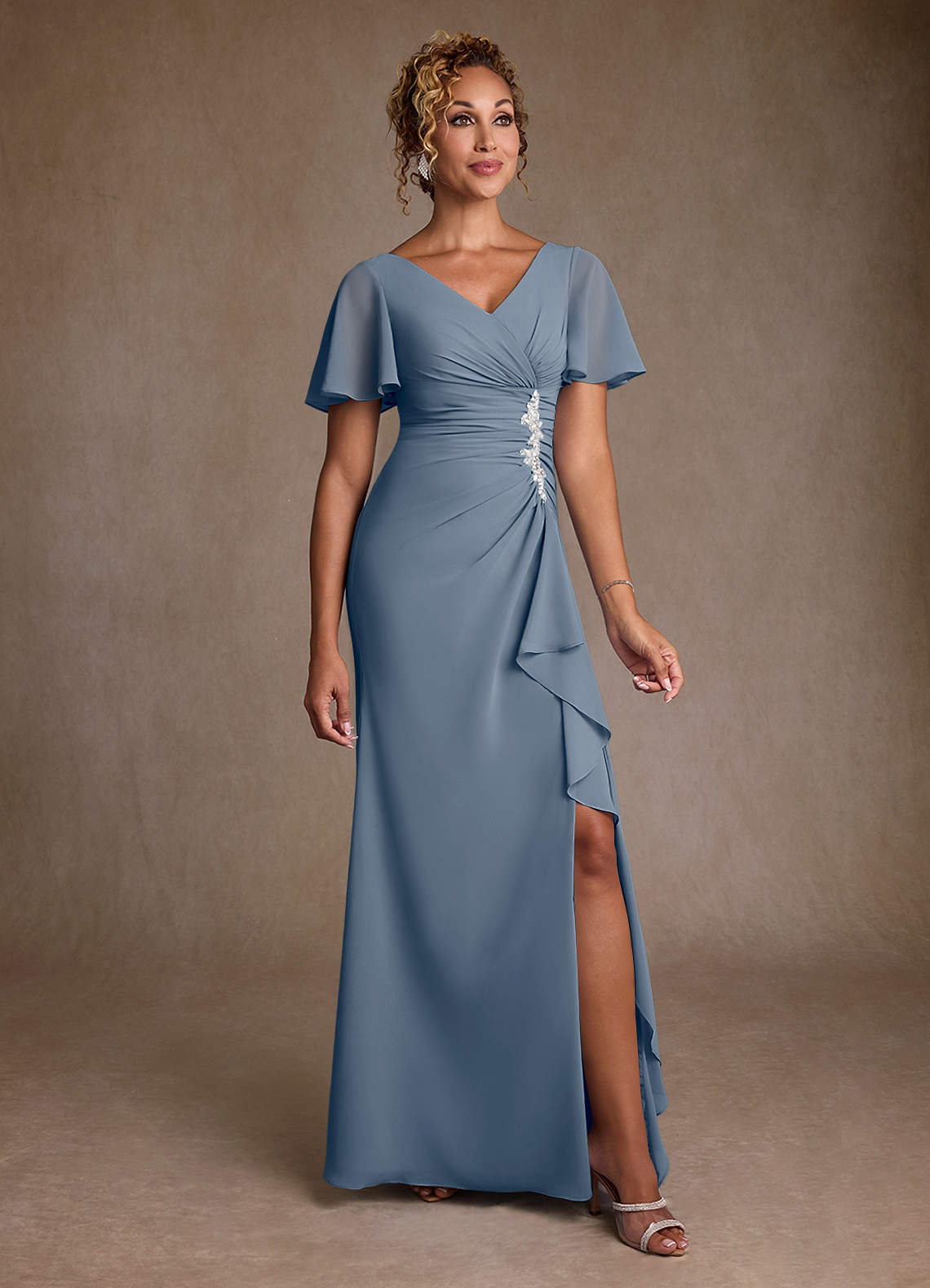 Azazie Suffolk Mère de la mariée Robes Robe Trapèze en Mousseline de soie Plissée Violet Crépusculaire image1