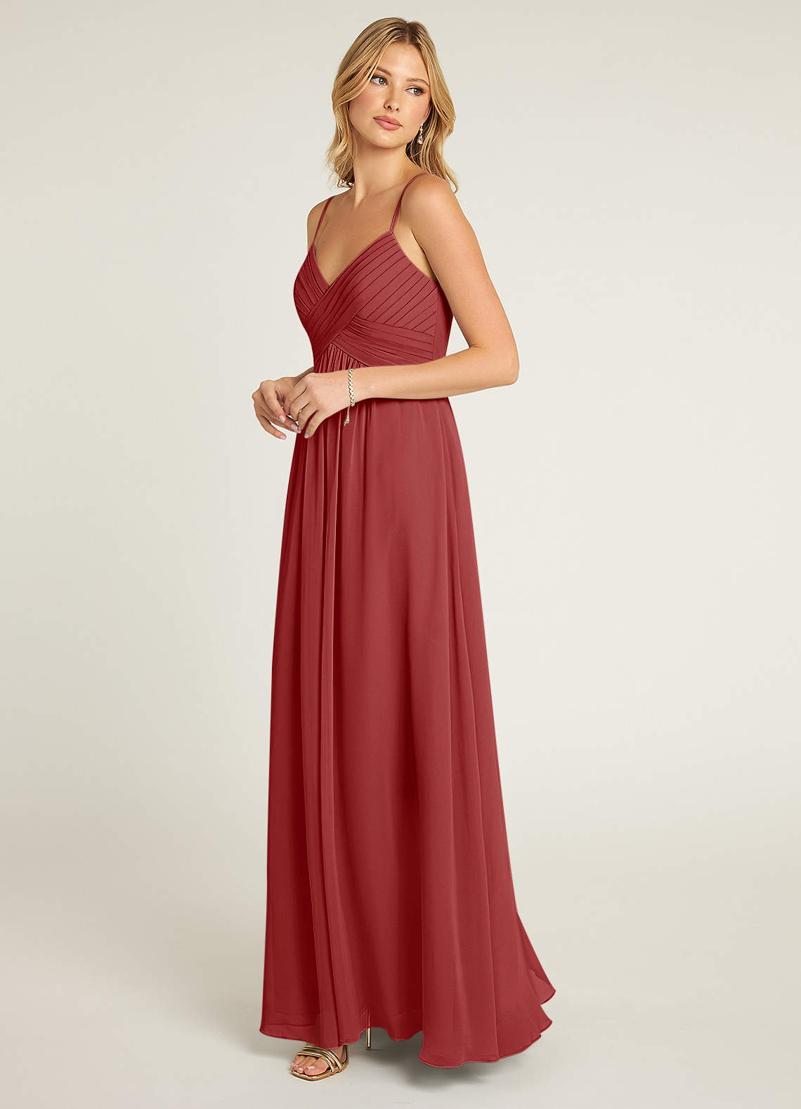 Dames V-hals chiffon bruidsmeisjesjurk met zijsplit, ruches en geplooide details, formele prom- en feestjurk, lange avondjurk, Sage Groen, S