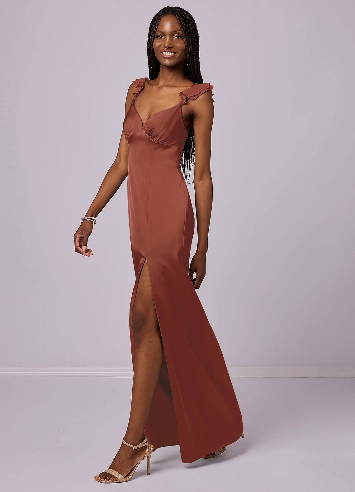 Barbie ♥ Azazie Robes de demoiselle d'honneur Robe Fourreau en Satin extensible Auburn image1