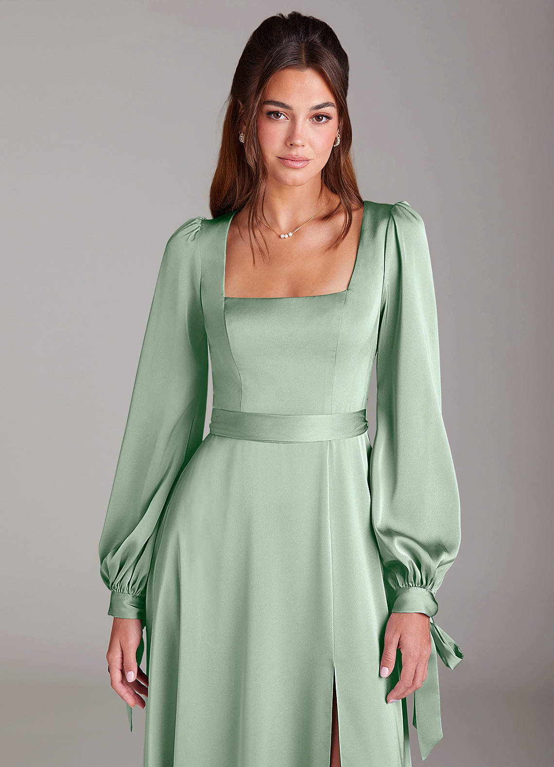 Azazie Leonia Robes de demoiselle d'honneur Robe Trapèze en Satin extensible Manche longue Agave image5