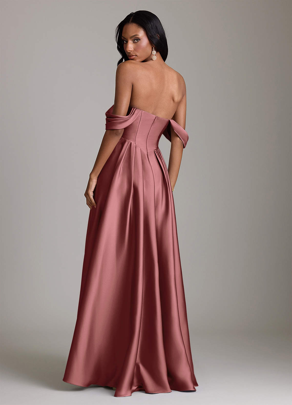 Azazie Loisa Suknie dla druhen Linia A Zza ramienia Satyna elastyczna Do ziemi Sukienka image1