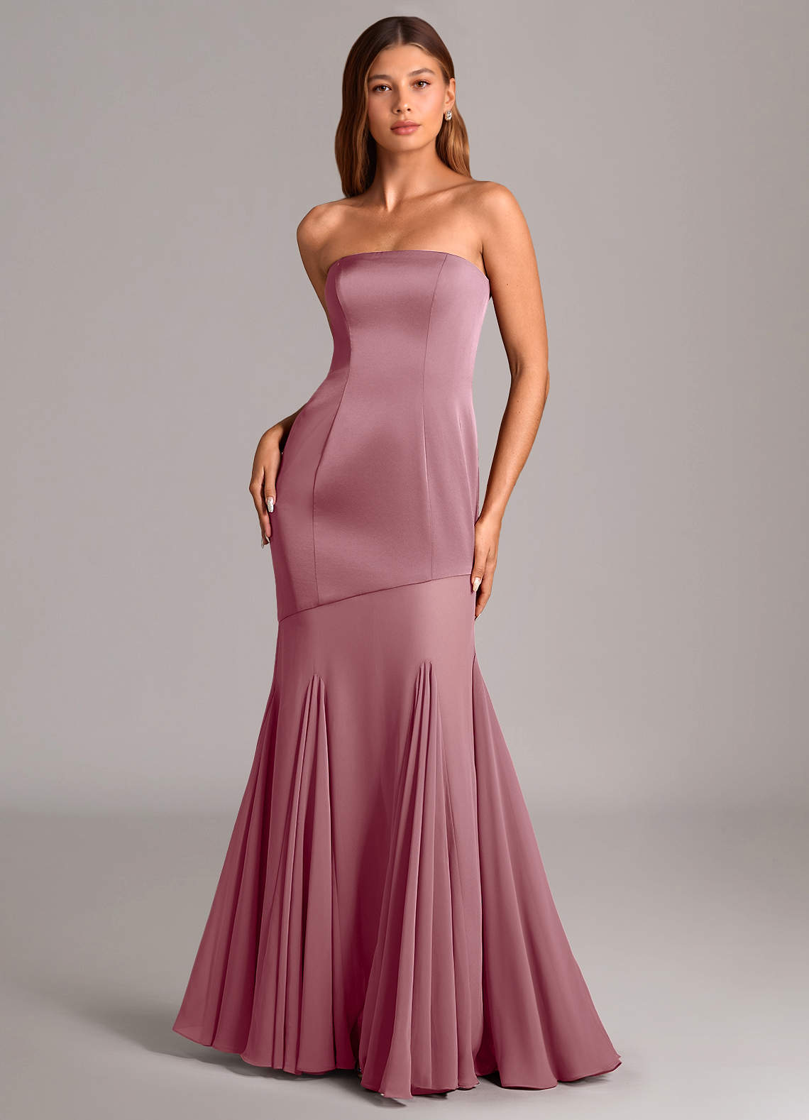 Azazie Uma Vestidos de damas de honor Vestido de Malva Vintage de Gasa de Corte Sirena Convertible con Sin tirantes image1