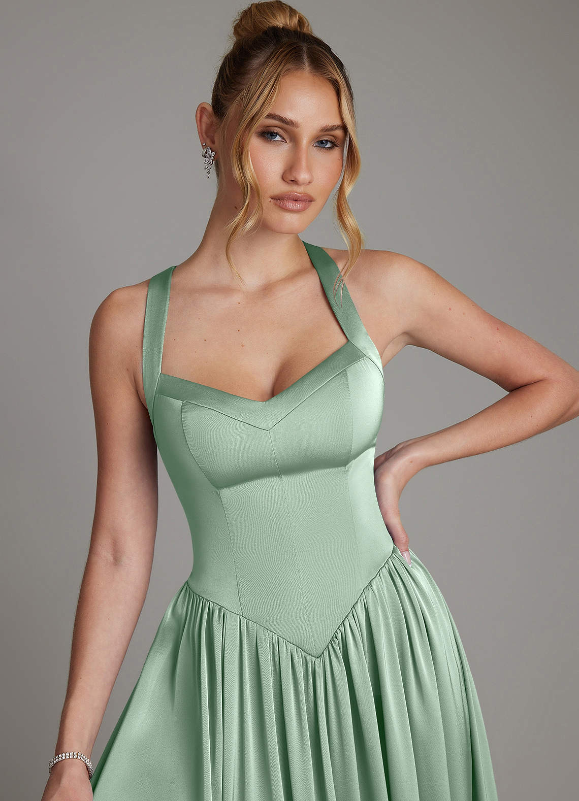 Azazie Francis Kleider zum Anprobieren zu Hause A-Linie Korsett Stretch-Satin Kleid Agave image3