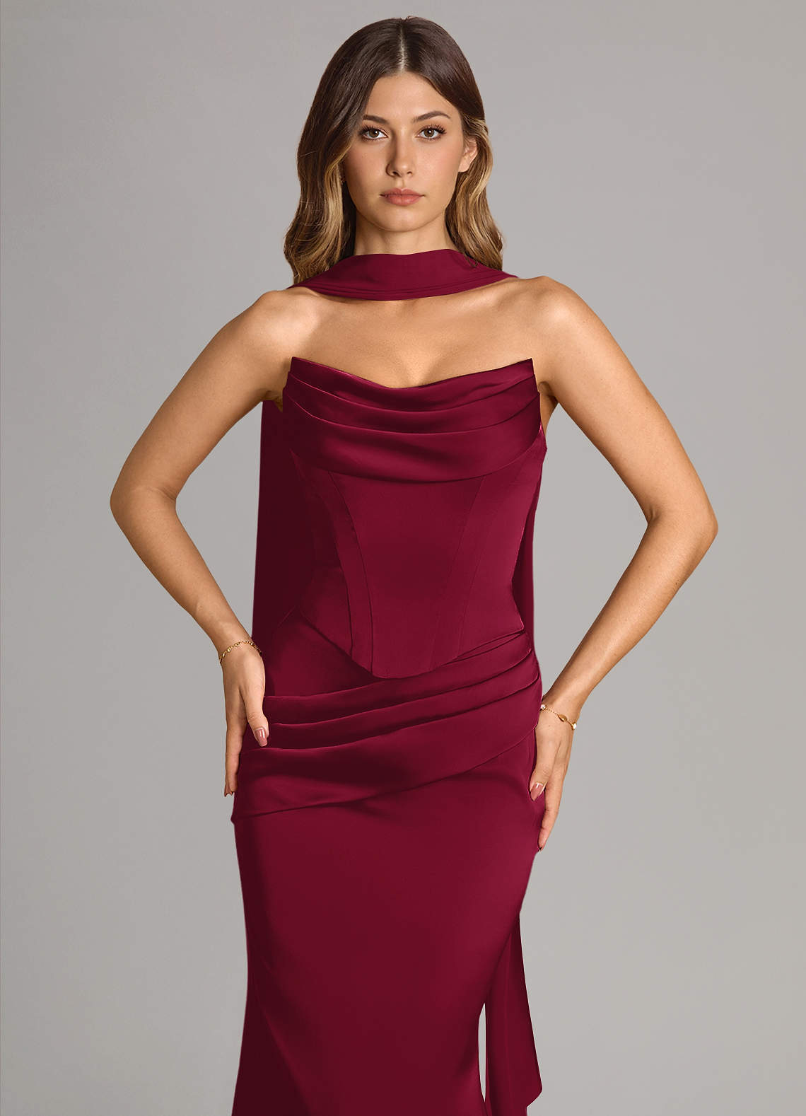 Azazie Sorrel Vestidos de damas de honor Vestido de Borgoña de Satén Elástico de Corte Sirena Convertible con Sin tirantes image4