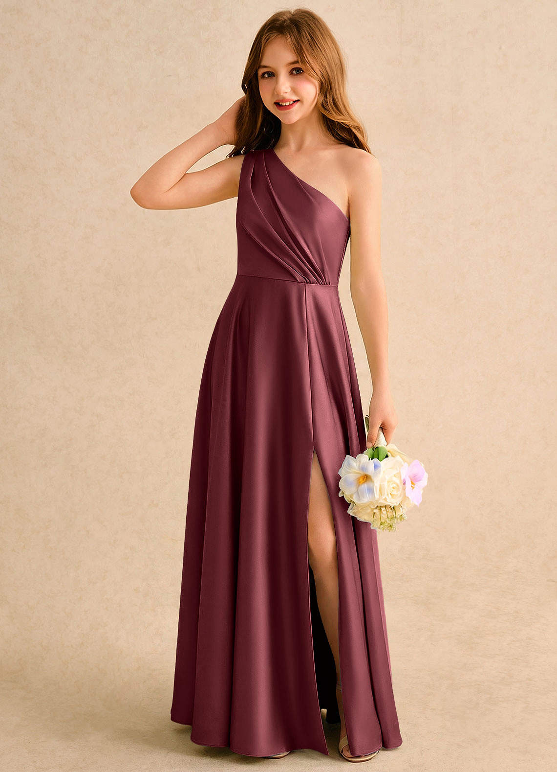 Azazie Puddles Girls Formal Robe Demoiselle D'honneur Fillette Robe Trapèze en Satin extensible Une épaule Merlot image2