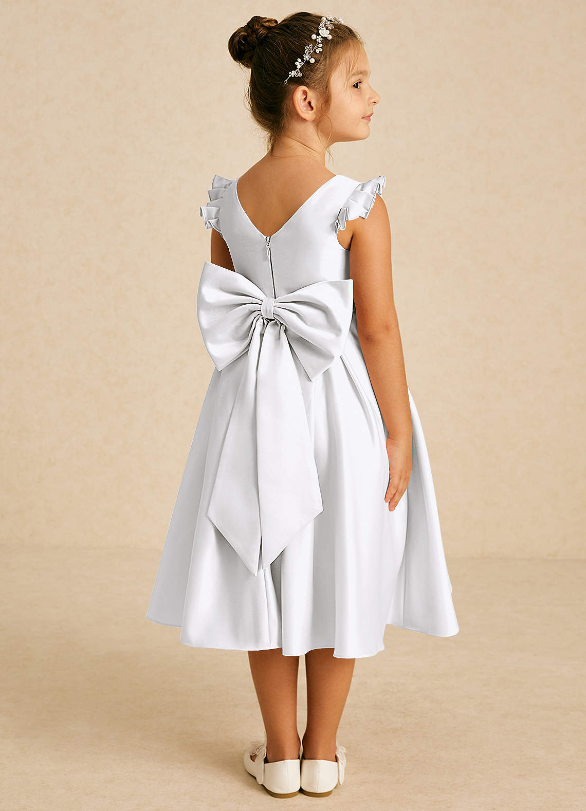 Azazie Francine Blumenmädchenkleider A-Linie Schleifen Matte Satin Kleid Weiß image1